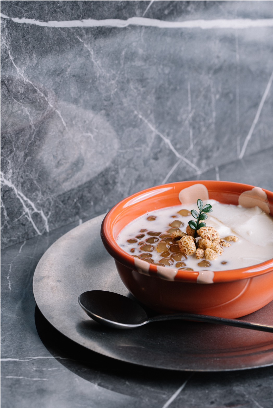 豆花也能加辣、調酒？無味定律讓傳統甜品搖身一變成風格料理