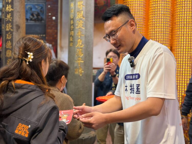 士林金面媽祖廟超靈 盛傳企業家愛拜 林揚庭除夕守夜為士林北投祈福