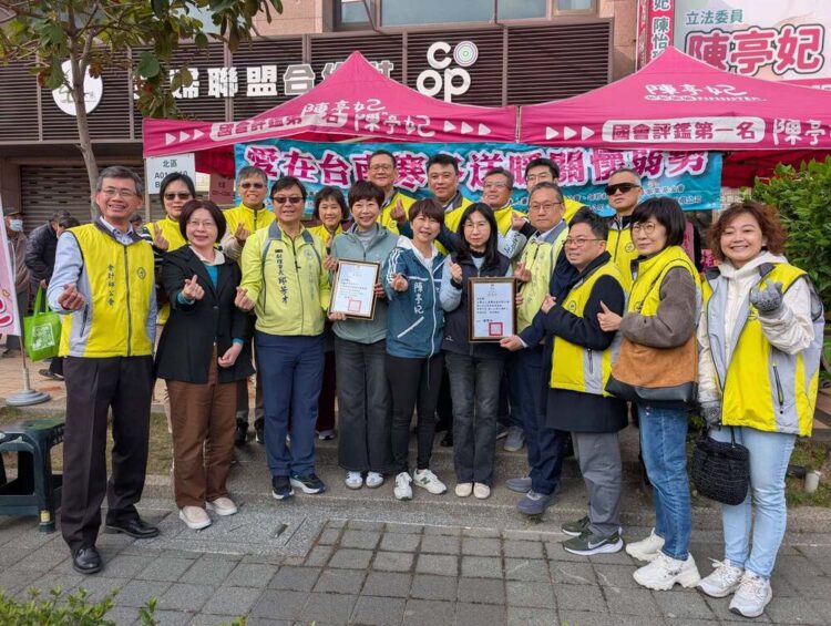 愛心接力24年 陳亭妃聯合善心團體送暖4500戶 陪弱勢家庭安心過好年