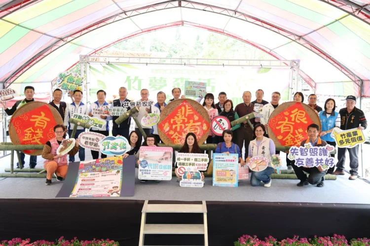 鹿谷小半天熱鬧開幕 竹產業市集、茶席DIY吸引人潮
