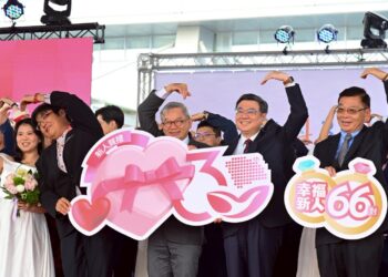 行政院長卓榮泰出席南科30周年園慶暨集團婚禮，鼓勵全民共享經濟成長果實及敢婚願生樂養政策