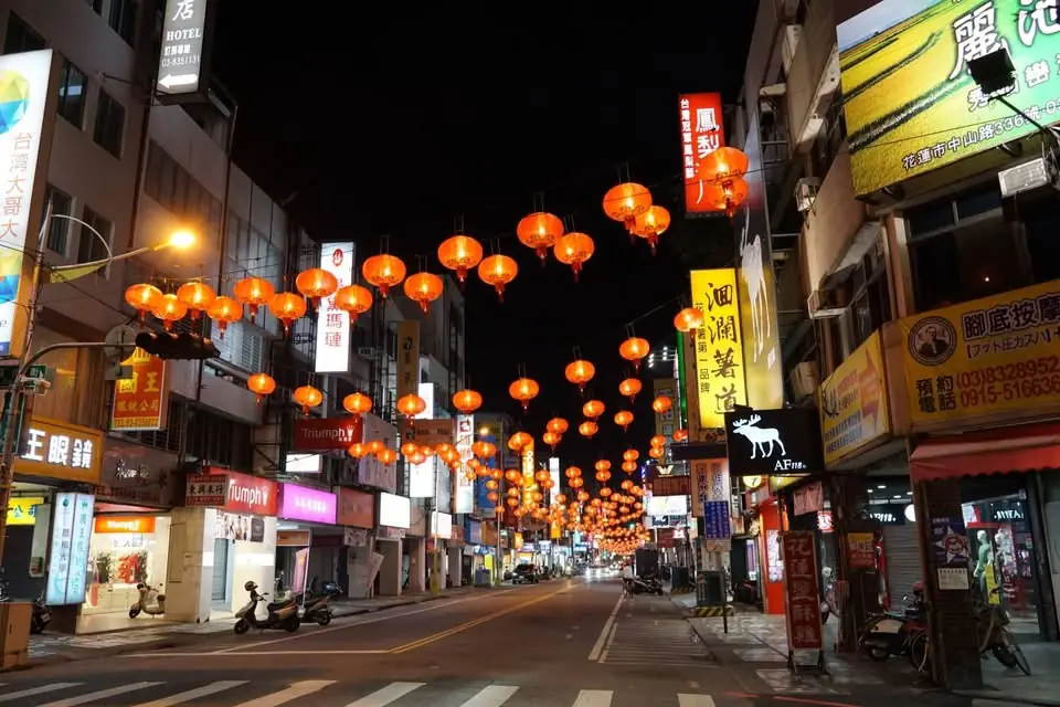 宮燈璀璨映山海 千紅萬紫迎歸人》2026太平洋燈會暖身序曲 .花蓮盛裝啟動新春年節