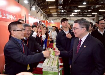 行政院長卓榮泰出席中小微企業多元振興發展計畫成果發表會開幕 強調加大力道協助中小微企業升級轉型