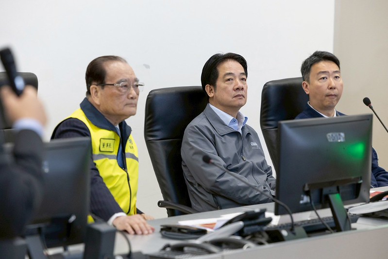 賴清德總統視察春節交通疏運情形 肯定擴大運能與AI預警部署 感謝同仁守護國人假期順暢