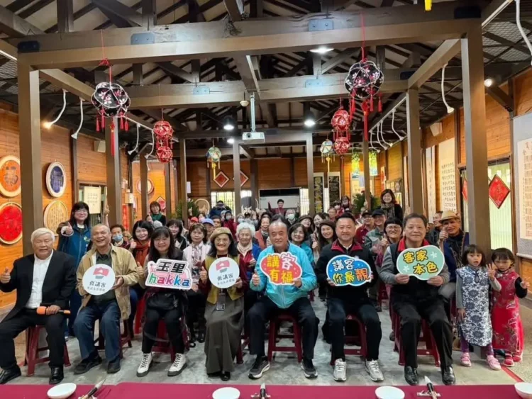 「任意悠然」鄭聘嬴書畫創作展於玉里客家生活館登場 書畫同源迎新春