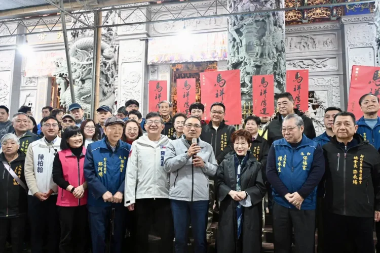 初四「接神日」侯友宜赴土城、中永和參拜 祈願市民豐衣足食