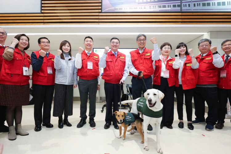 行政院長卓榮泰視察桃園機場邊境檢疫整備 強調「層層守護、關關查驗」全力防堵非洲豬瘟入侵、爭取重返非疫區