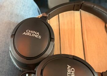 華航豪經艙獲封高CP值神座！降噪耳機、高規娛樂系統成「商務艙平替」關鍵