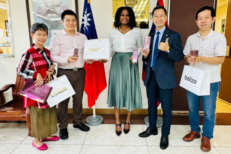 醣醣生醫「黑蘭極皙儷緻」系列 科研精神打造植萃保養新美學 醣醣生醫「黑蘭極皙儷緻」系列 科研精神打造植萃保養新美學