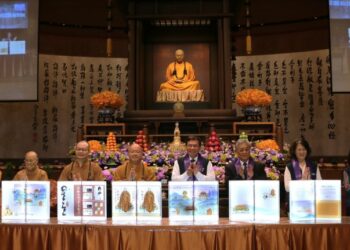 傳承人間佛教善美價值 中華郵政發行「傳燈六十．百年仰望郵票」