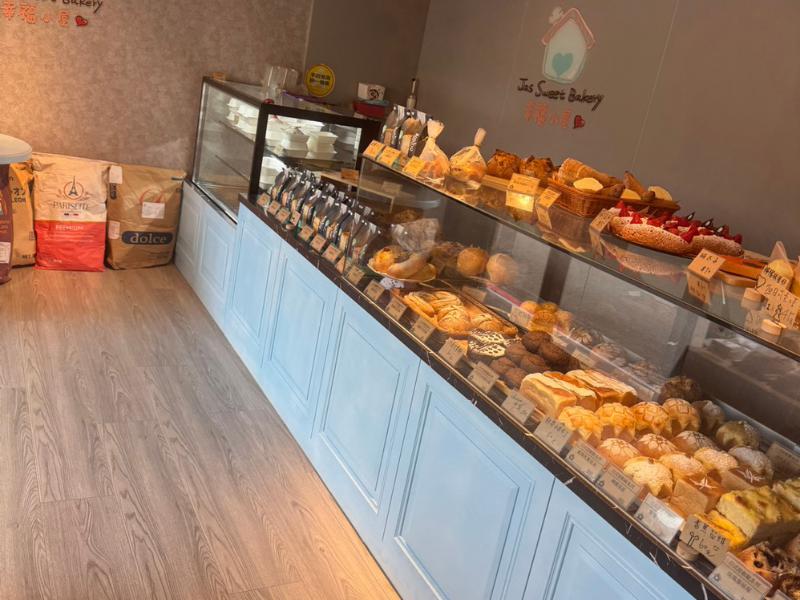 基隆必吃甜點 手作研磨開心果生乳甜甜圈 一口爆漿超滿足