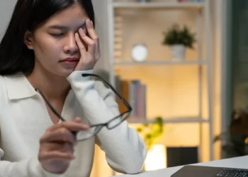 葉黃素推薦全攻略：游離型怎麼選？掌握10:2黃金比例不踩雷