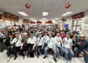 柯文哲南下三民挺林于凱 不只是一場座談，更像第三勢力重新盤點實力