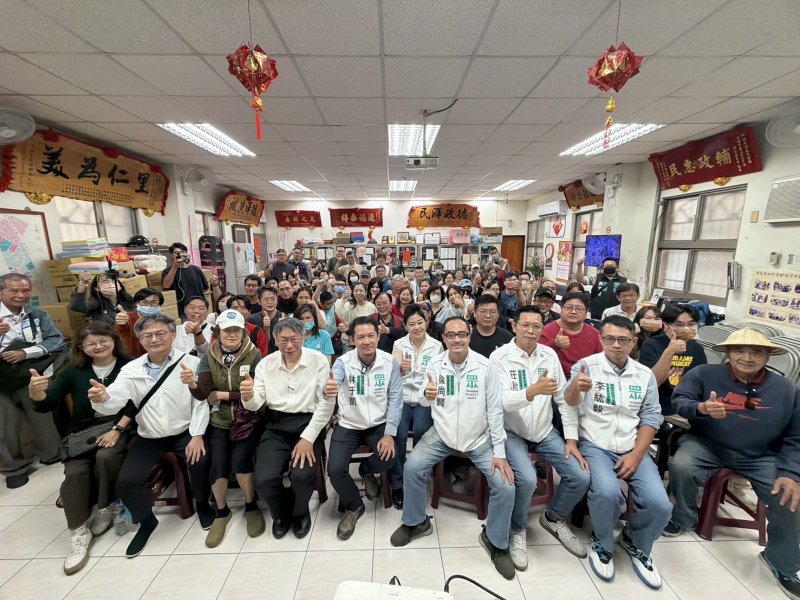 柯文哲南下三民挺林于凱 不只是一場座談，更像第三勢力重新盤點實力