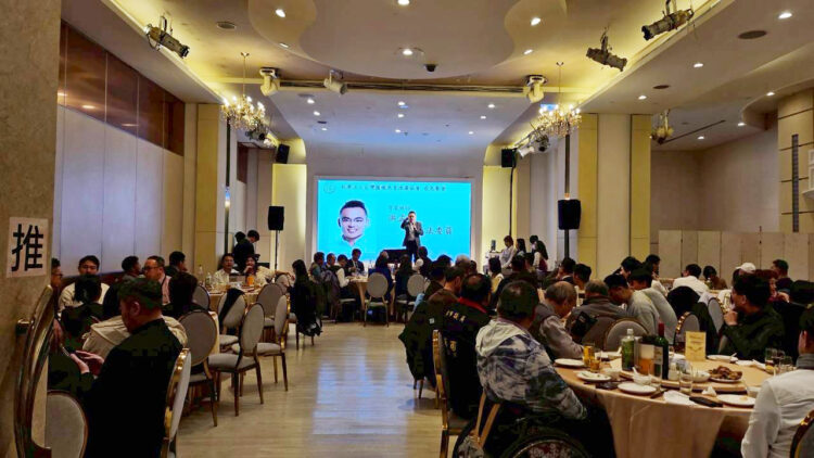 馬到緣成緣聚一堂 圓緣慈善協會 溫情點亮慈善路 馬到緣成緣聚一堂 圓緣慈善協會 溫情點亮慈善路