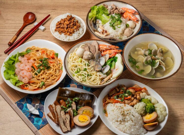 基隆好吃炒麵推薦 韓式醬香融合鮮美海味 好來客小盛一碗炒出人情味