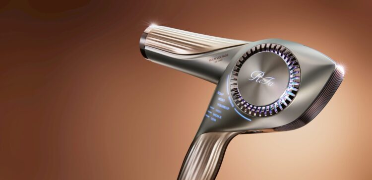 脆上熱議「日系精緻髮感」日本人氣品牌 ReFa 登台 網友實測:吹完真的差很多 脆上熱議「日系精緻髮感」日本人氣品牌 ReFa 登台 網友實測:吹完真的差很多