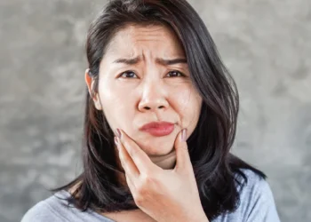 顏面神經麻痺警訊 病毒誘發口眼歪斜 及早調理多數可恢復