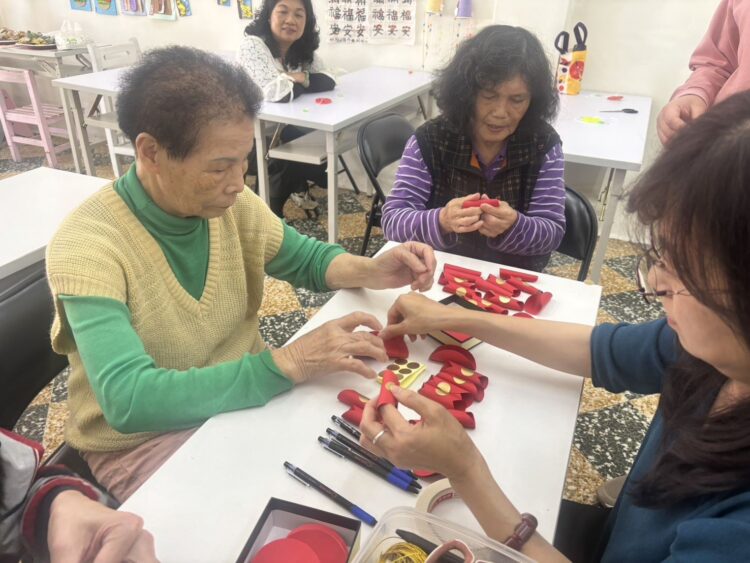 失智症據點守護記憶不迷路 新豐樂高學堂開辦