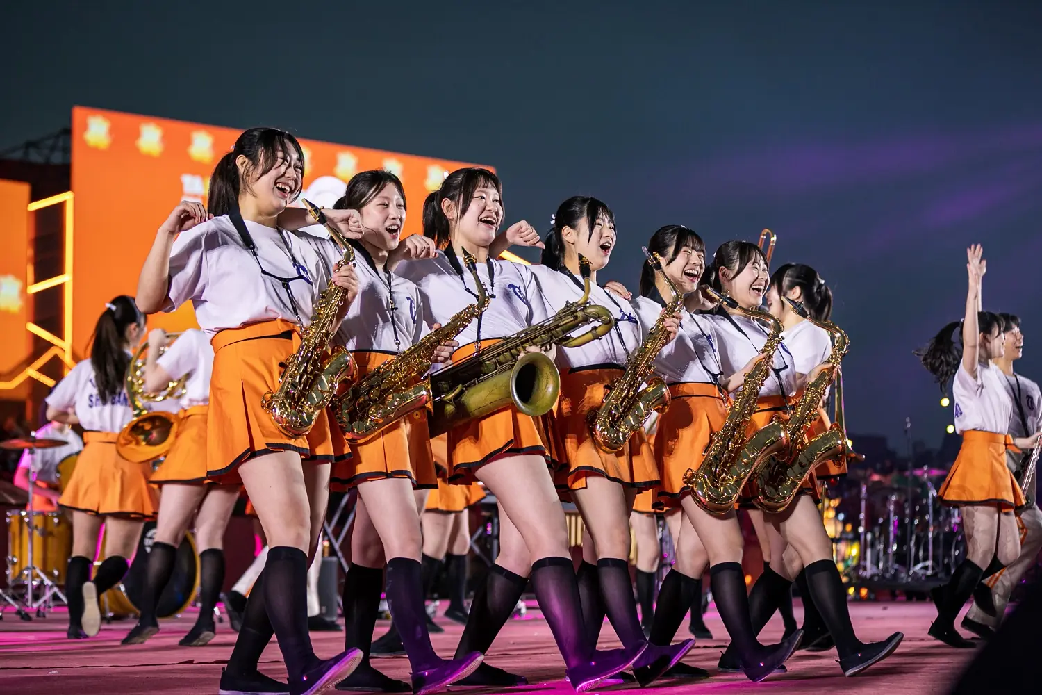 橘色惡魔台灣燈會活力登場 大批粉絲提前卡位爭睹丰采