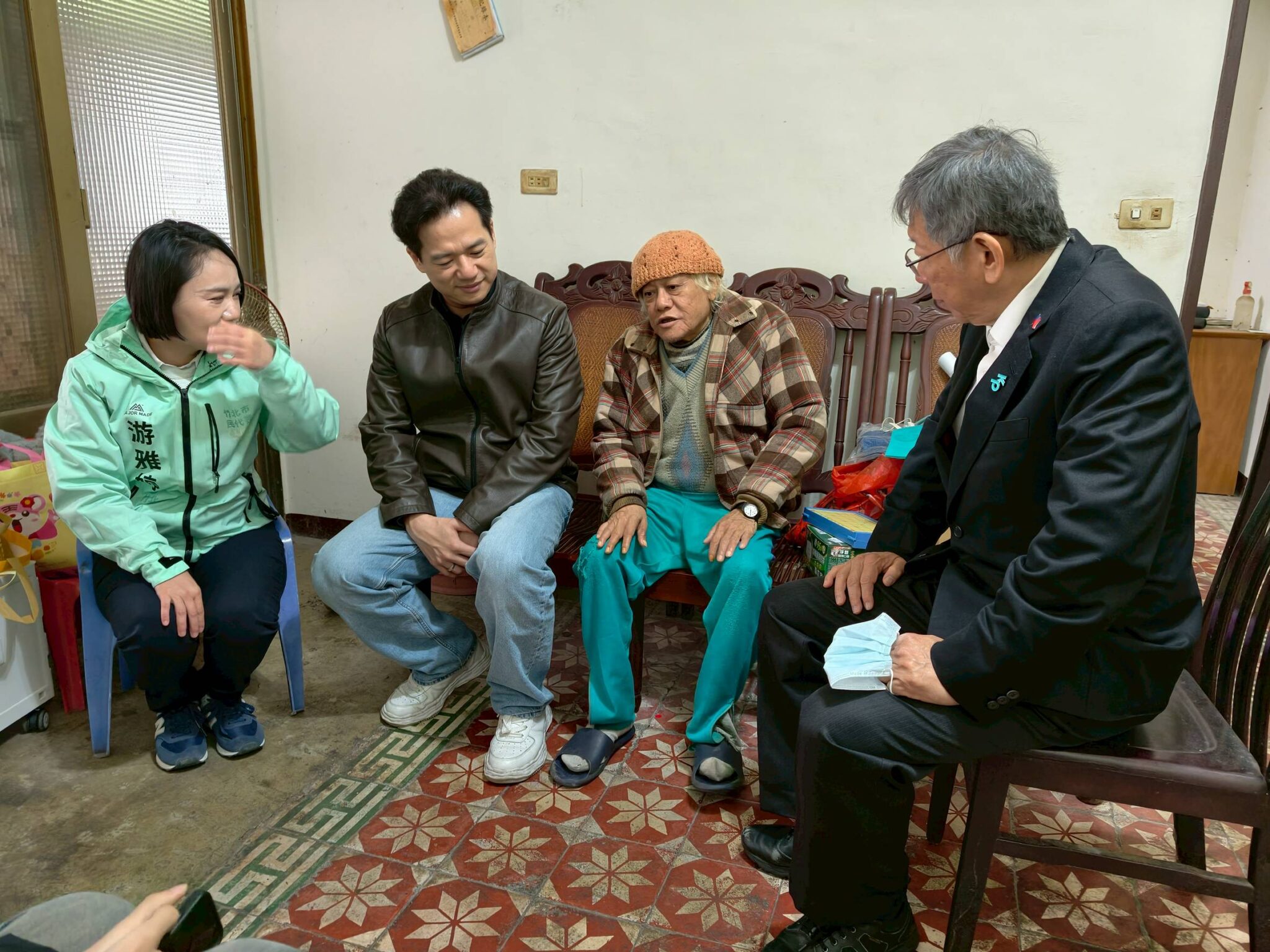 繁榮竹北背後有孤寂 柯文哲驚見同齡獨居長者