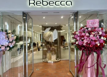 假髮龍頭 Rebecca 插旗大稻埕！全台首間獨立店「透明化洗護」新登場