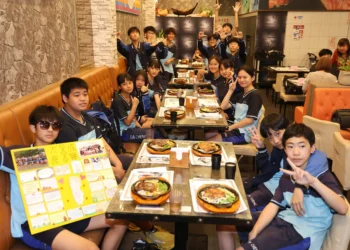 說到做到！許淑華宴請舞蹈團 勇奪特優吃牛排慶功