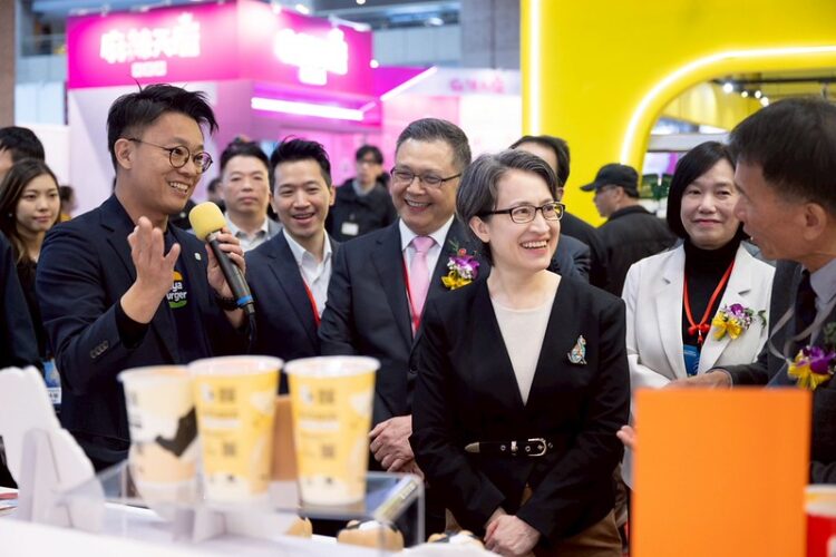 蕭美琴副總統出席台北國際連鎖加盟展 強調政府投入資源協助臺灣品牌走向國際 蕭美琴副總統出席台北國際連鎖加盟展 強調政府投入資源協助臺灣品牌走向國際