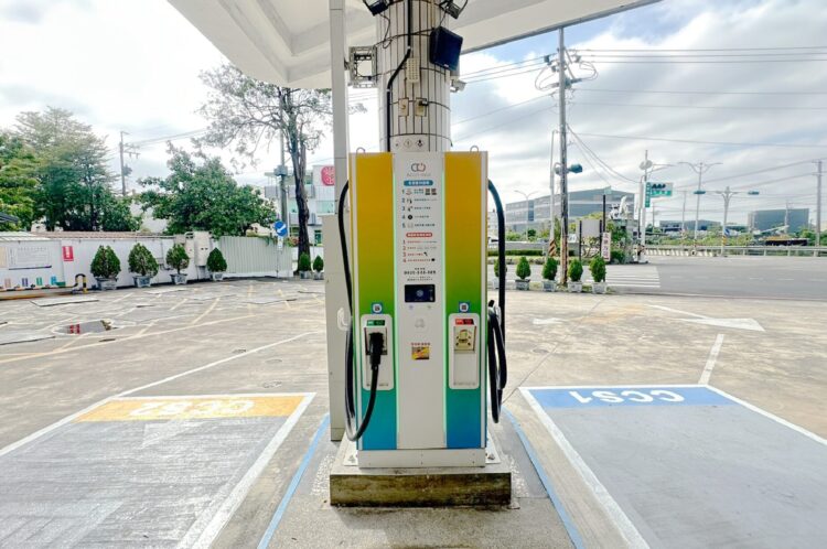 Acon-eco連展電能科技攜手台糖加油站，打造五站180kW超級快充進駐南台灣