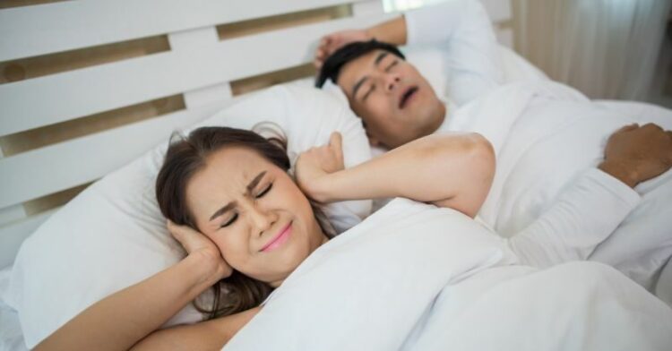 打呼變胖還恐猝死？醫示警：冬天「睡眠缺氧」引爆心血管殺機