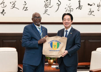 賴清德總統接見聖文森副總理李考克 以建交45週年為契機持續深化全方位夥伴關係拓展邦誼
