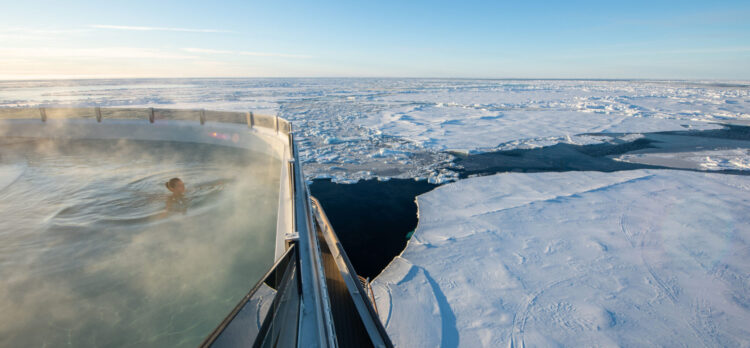 偉大的旅程．「指揮官夏古號」｜巴黎半島酒店．正北極90°破冰榮耀之旅