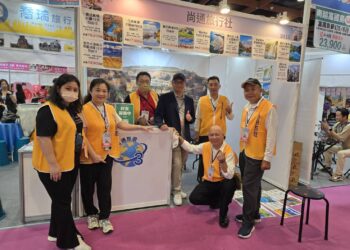 兩岸觀光政策鬆動之觀察：產業契機與治理挑戰