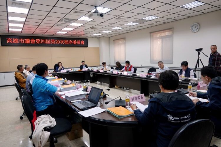 高市議會程序會同意變更議程審議第一次追加減預算歲出入14億餘元