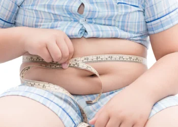 「長大抽高就會瘦？」醫破解迷思：兒少肥胖恐一路延續到成人