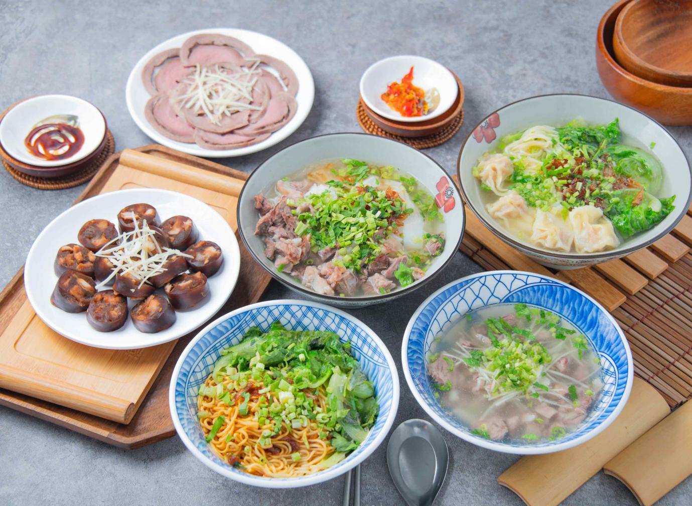 新竹北區小吃店，湯頭以豬後腿骨與筋肉熬煮三小時以上，不添加高湯粉，喝得出食材本身的濃淡與層次（圖/Medick Marketing Ltd.提供）