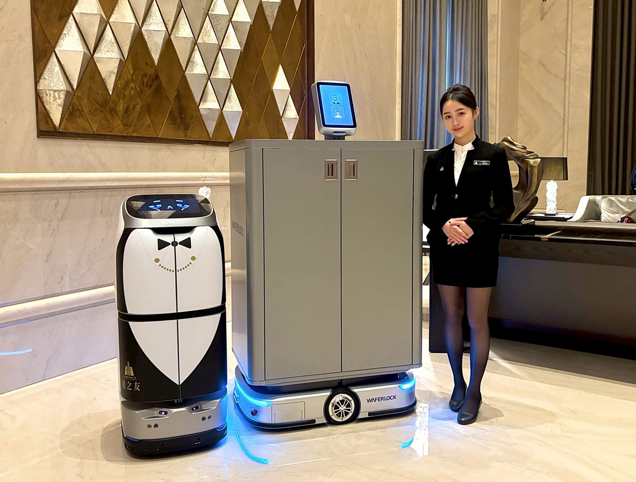 ▲居之友物業目前投入清潔與智能配送機器人，在全台近30棟指標性的社區中運作。（圖／記者翻攝）