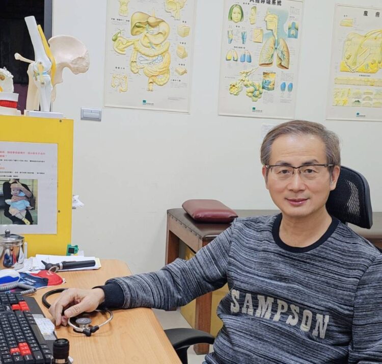 低頭族經濟升溫 頸部支撐輔具成健康管理新關注焦點