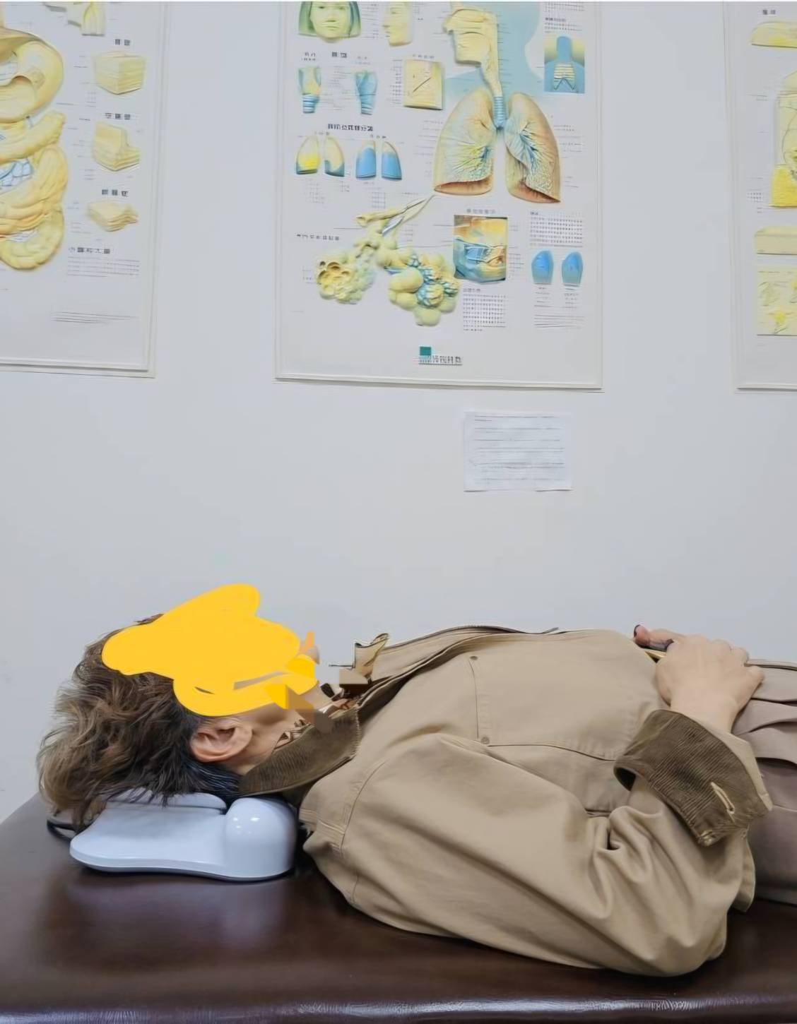 低頭族經濟升溫 頸部支撐輔具成健康管理新關注焦點