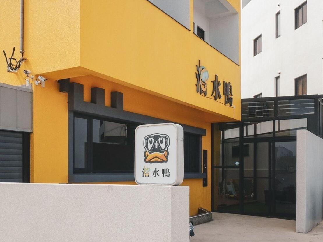 民宿位於澎湖馬公西衛、鄰近潮間帶景觀步道，早晨可步行散步看海。這裡結合自然與生活機能，是不少旅人選擇澎湖自由行住宿的原因（圖/Medick Marketing Ltd.提供）