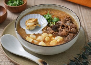 西屯福順路美食亮點 三杯蘿蔔糕與現烤肉品風味組合