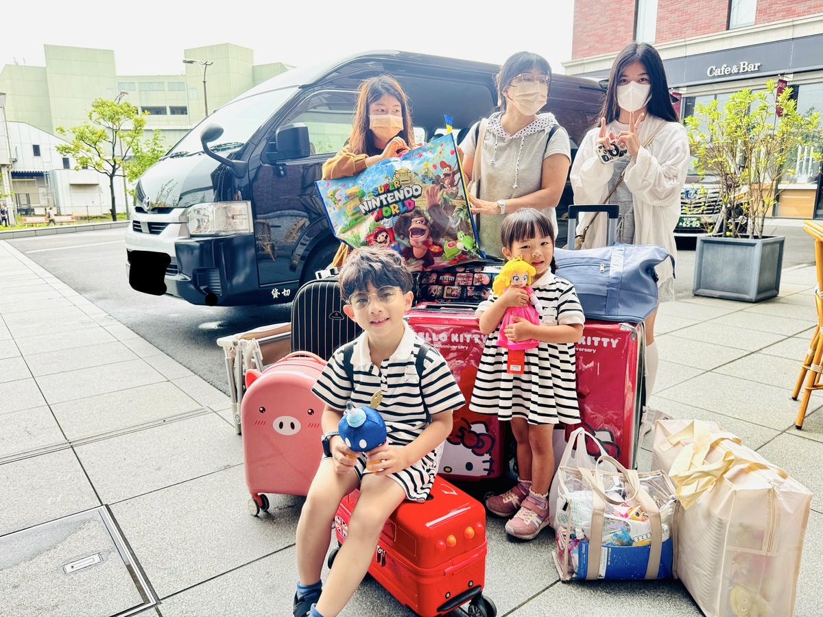 越來越多旅客開始選擇包車服務，提升整體旅遊體驗與行程掌控度。（神燈假期提供）