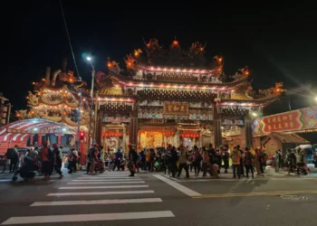 白沙屯拱天宮徒步進香登場 提醒勿推擠禮讓轎班