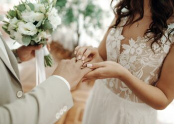 結婚不是粉紅泡泡生存遊戲 坦誠才是婚姻長跑的護身符