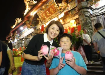 玄天上帝聖誕登場！松柏嶺受天宮湧萬人祝壽