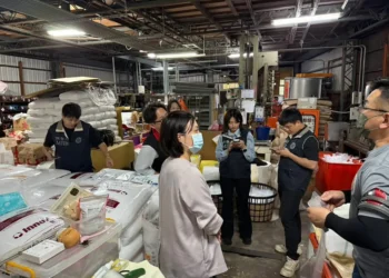 【花檢第三波查緝溯源出擊 走訪轄內全數塑膠製造廠 掌握原料供需嚴防囤積】