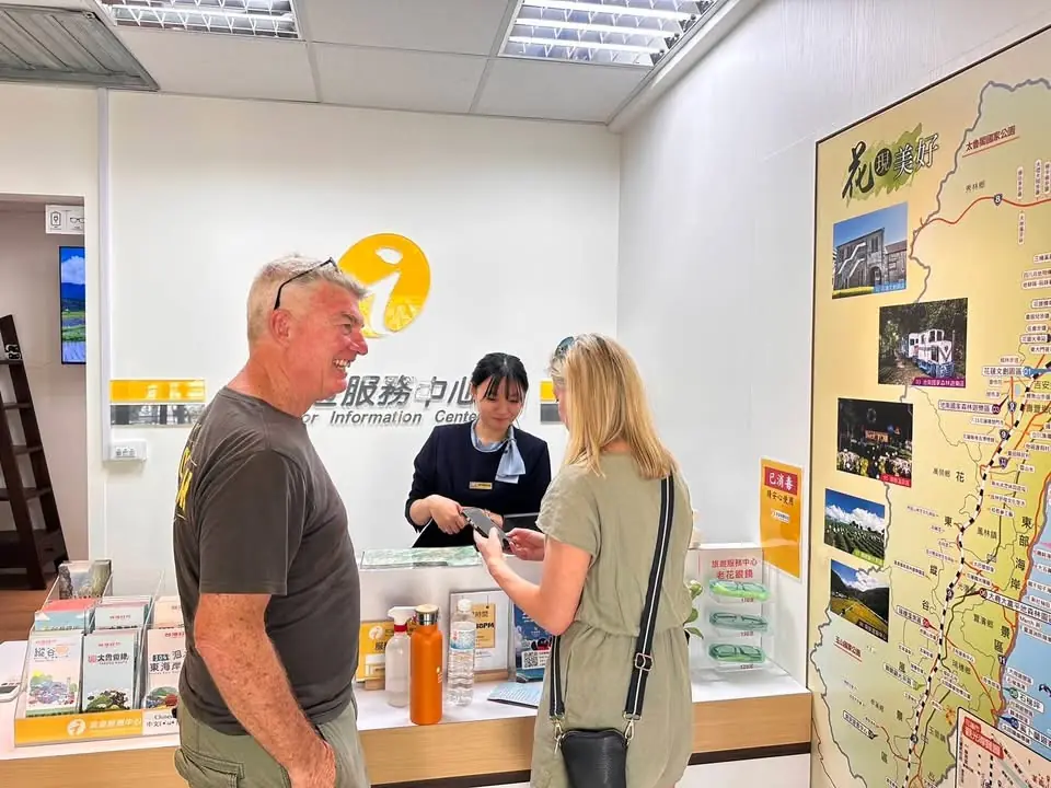 花蓮火車站旅服中心進駐出口右側 服務前移第一線 打造觀光第一印象