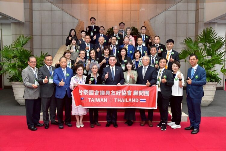 行政院長卓榮泰接見泰國台泰國會議員友好協會顧問團 積極推動十三項國家戰略產業以深化臺泰民主供應鏈合作關係