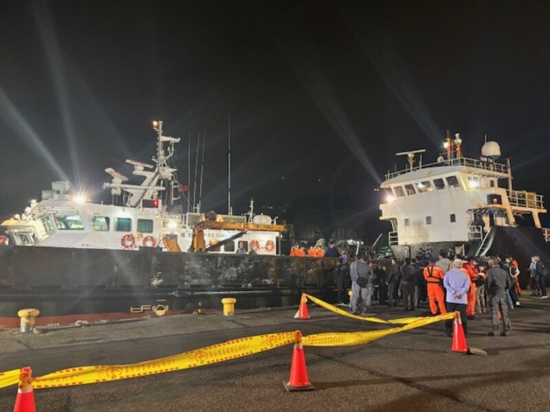 海巡署循線攔檢可疑貨輪 查獲大麻花300多公斤成功攔阻毒品流入國境