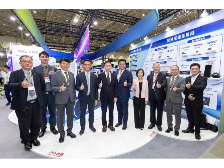 台北國際車用電子展「城際氫能大巴」與「AI智慧座艙」亮相 經濟部TARC主題館大秀台灣車電雙引擎